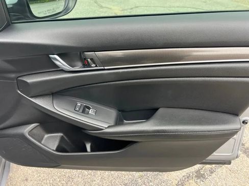 Used 2020 Honda Accord Sport image 17