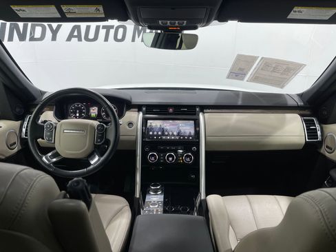 Used 2018 Land Rover Discovery HSE image 19