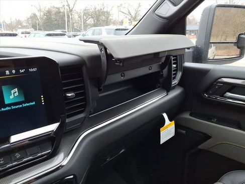 New 2026 Chevrolet Silverado 2500 ZR2 image 33