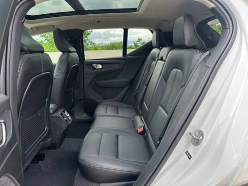 Certified 2024 Volvo XC40 B5 Plus w/ Protection Package Premier AWD/4WD image 13