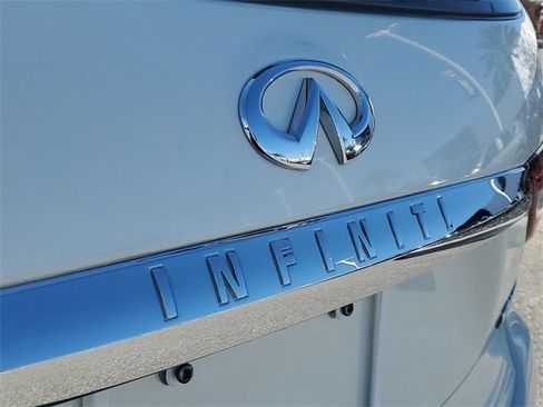 Used 2016 INFINITI QX60 Luxe w/ Deluxe Technology Package image 7