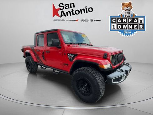 Used 2024 Jeep Gladiator Sport AWD/4WD image 1