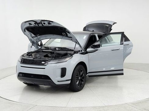 Used 2025 Land Rover Range Rover Evoque S image 9
