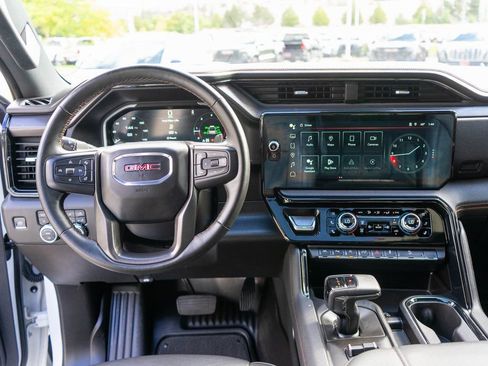 Used 2024 GMC Sierra 1500 AT4 w/ AT4 Preferred Package AWD/4WD image 20