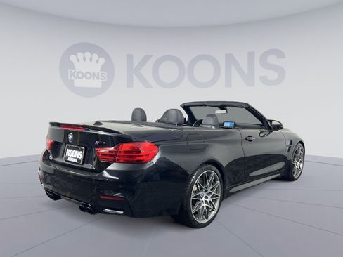 Used 2016 BMW M4 Convertible image 11