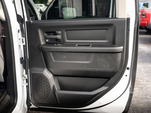 Used 2017 RAM 1500 Express AWD/4WD image 12