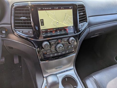 Used 2019 Jeep Grand Cherokee Limited w/ Luxury Group II image 18