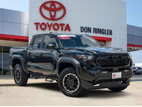 Used 2024 Toyota Tacoma TRD Off-Road w/ TRD Off Road Upgrade Package AWD/4WD image 1