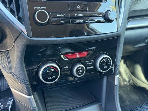 Used 2023 Subaru Forester Premium image 22