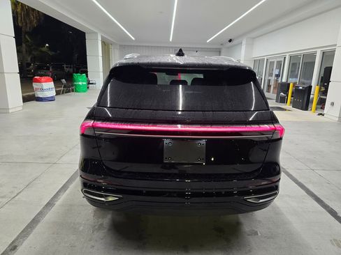 Used 2024 Lincoln Nautilus Black Label AWD/4WD image 5