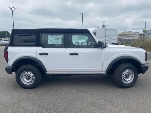 New 2025 Ford Bronco 4-Door AWD/4WD image 2