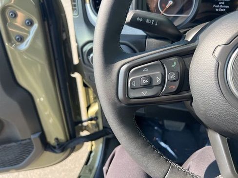 New 2025 Jeep Gladiator Sport image 15