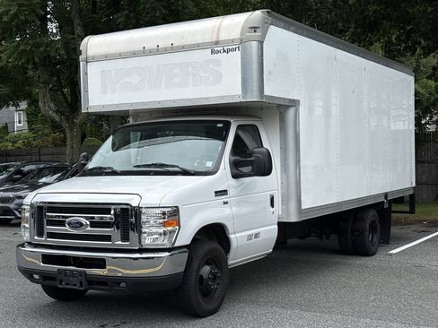 Used 2019 Ford E-350 and Econoline 350 Super Duty w/ Power Windows & Locks Group RWD image 3