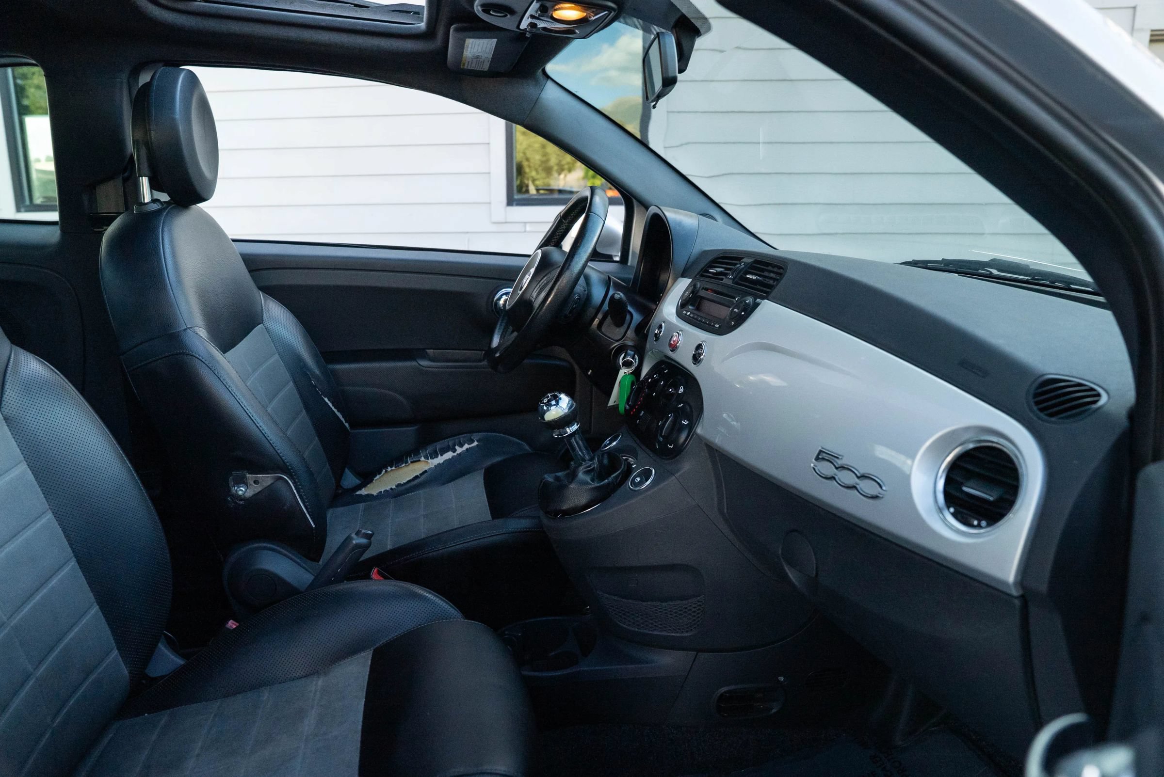 Used 2012 FIAT 500 Sport w/ Safety & Sound Pkg FWD image 23