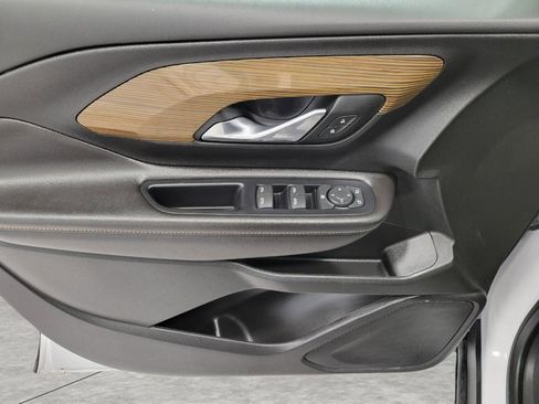 Used 2020 GMC Terrain SLE image 25