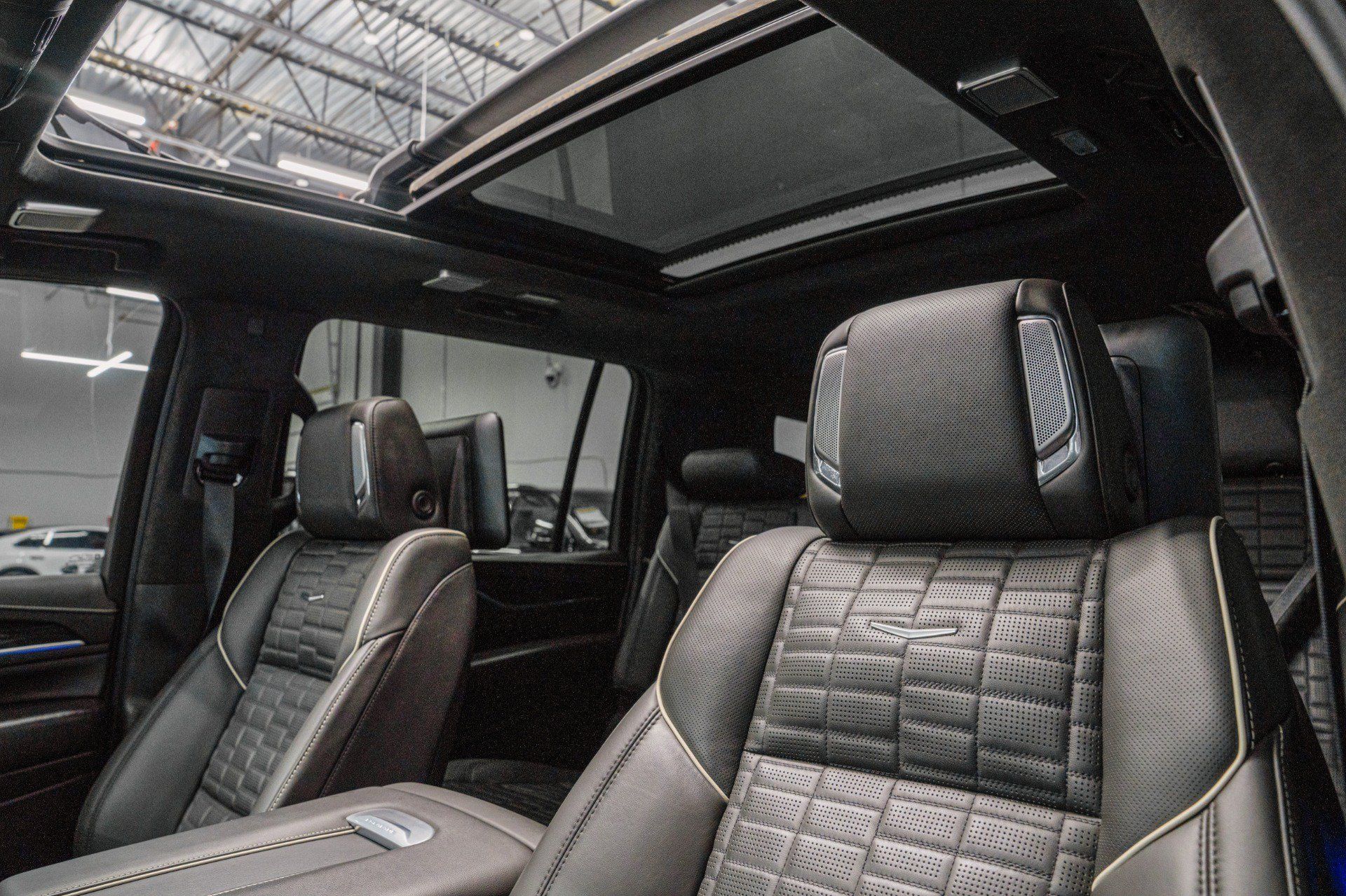Used 2024 Cadillac Escalade ESV V w/ LPO, Floor Liner Package AWD/4WD image 17