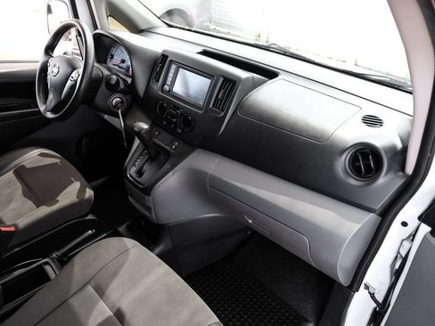 Used 2021 Nissan NV200 SV w/ Back Door Glass Package FWD image 9