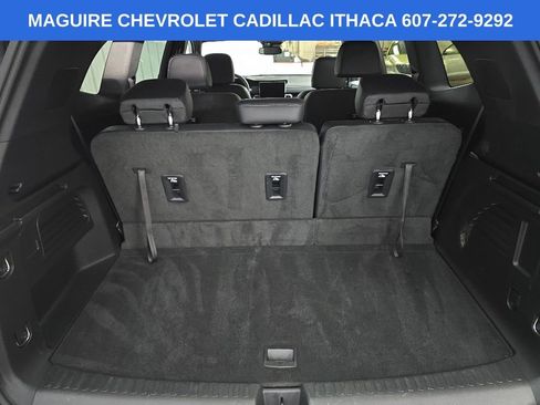 Used 2024 GMC Acadia Elevation w/ Luxury Package AWD/4WD image 11
