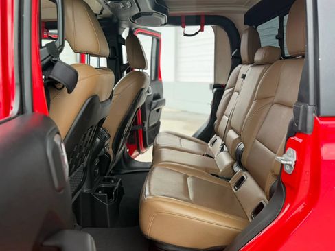 Used 2020 Jeep Gladiator Rubicon AWD/4WD image 26