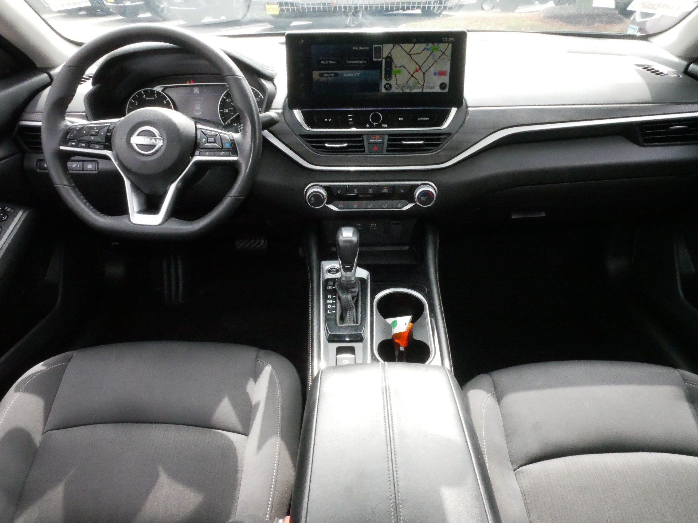 Used 2024 Nissan Altima 2.5 SV w/ SV Premium Package AWD/4WD image 10