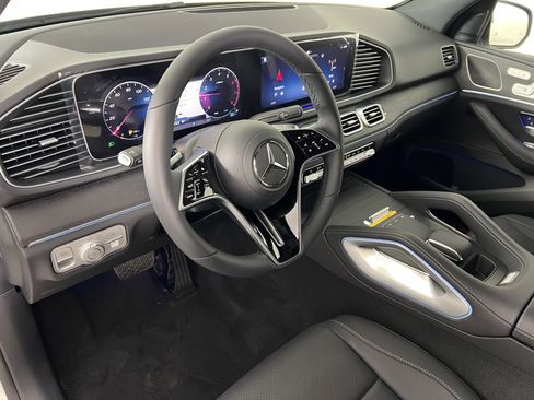 Used 2025 Mercedes-Benz GLE 450 4MATIC image 18