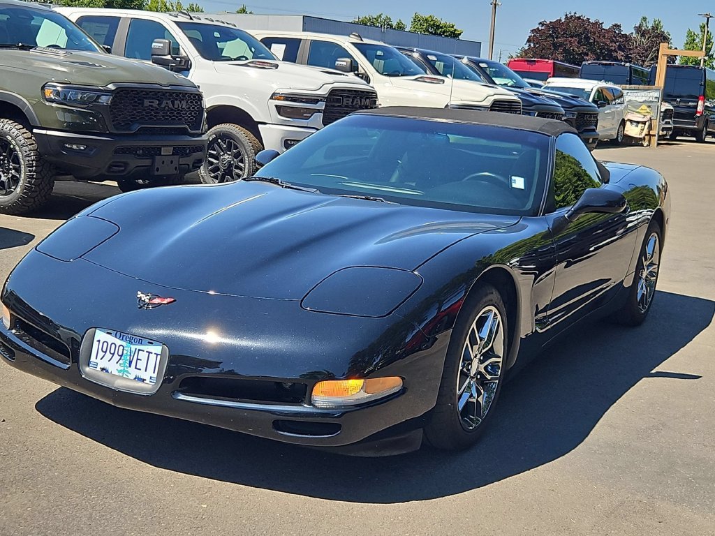 Used 1999 Chevrolet Corvette Convertible w/ Memory Pkg RWD image 3
