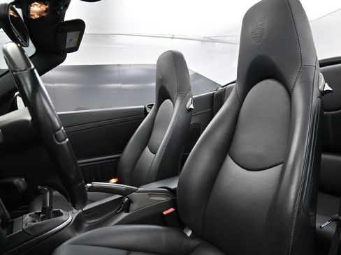 Used 2011 Porsche 911 Carrera 4S image 5