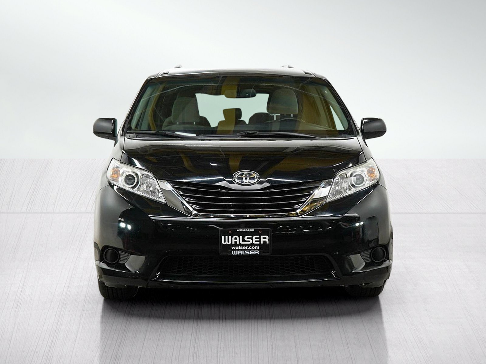 Used 2017 Toyota Sienna LE FWD image 9