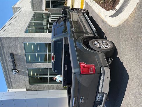 Used 2015 Ford F150 Lariat RWD image 12