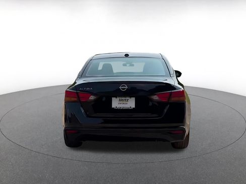 Used 2025 Nissan Altima 2.5 SV FWD image 12