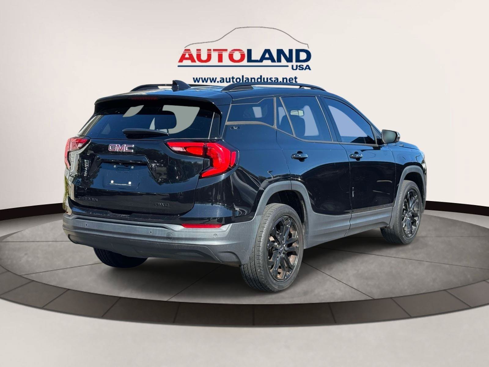 Used 2019 GMC Terrain SLE w/ Driver Convenience Package AWD/4WD image 4