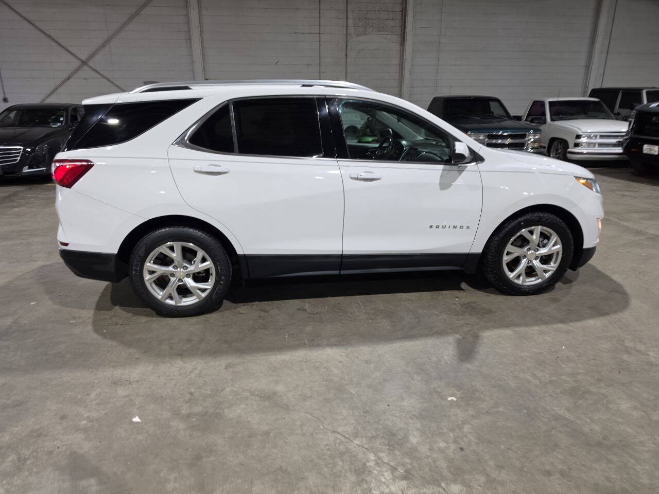 Used 2020 Chevrolet Equinox LT FWD image 13