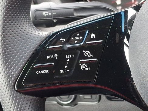 Used 2025 Mercedes-Benz Sprinter 2500 image 22