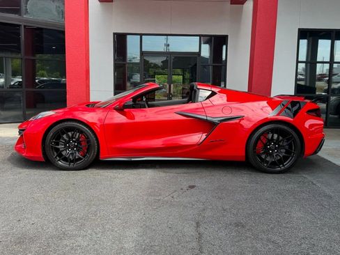 Used 2023 Chevrolet Corvette Z06 RWD image 33