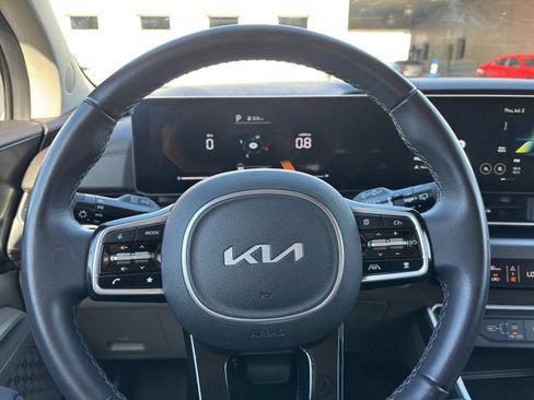 Used 2026 Kia Carnival FWD image 30