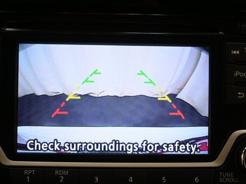 Used 2017 Nissan Juke SV image 13