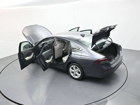 Used 2023 Honda Accord LX image 35