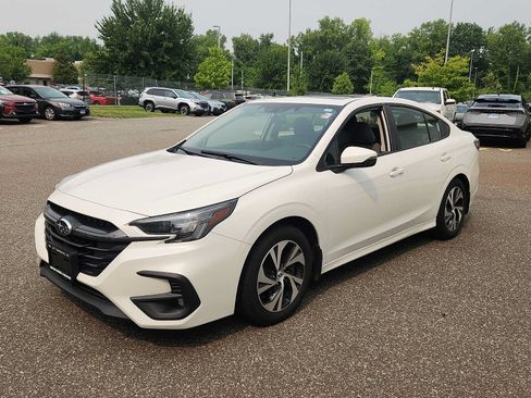 Used 2024 Subaru Legacy Premium AWD/4WD image 3