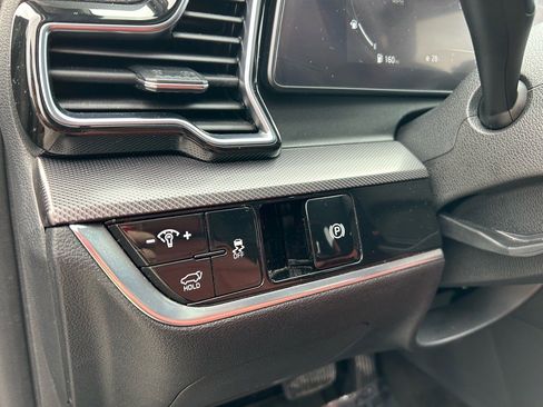 Used 2023 Kia Sportage SX image 24