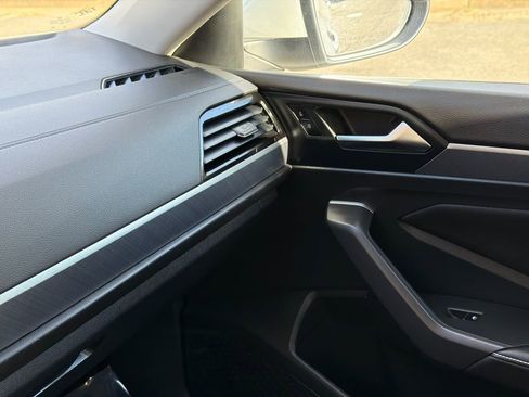 Used 2023 Volkswagen Jetta SE w/ Panoramic Sunroof Package FWD image 27
