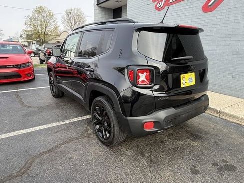 Used 2017 Jeep Renegade Altitude image 9