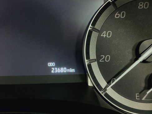 Used 2022 Toyota Highlander XLE image 35