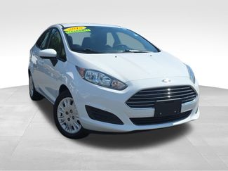 Used 2015 Ford Fiesta S image 1