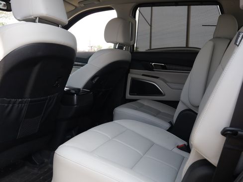 Used 2024 Kia Telluride SX image 21