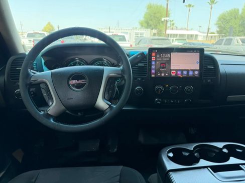 Used 2014 GMC Sierra 2500 SLE AWD/4WD image 25