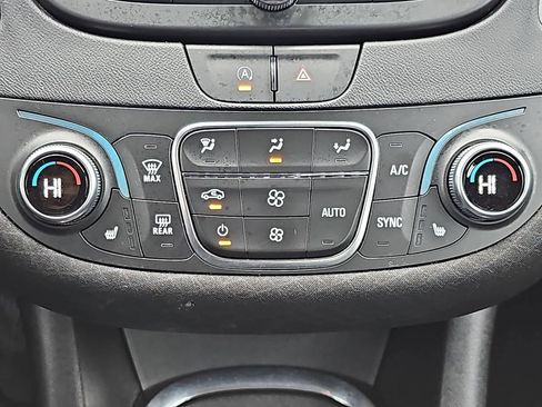 Used 2025 Chevrolet Malibu LT image 25