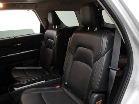 Used 2024 Nissan Pathfinder SL w/ SL Premium Package image 29