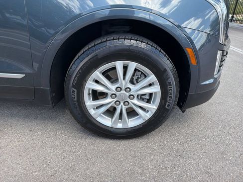 Used 2021 Cadillac XT5 Luxury w/ LPO, Floor Liner Package FWD image 15