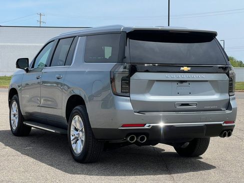 Certified 2025 Chevrolet Suburban Premier AWD/4WD image 13