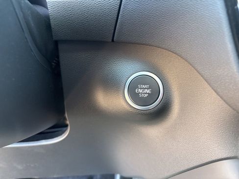 Used 2025 Volvo XC40 B5 Ultra w/ Protection Package Premier image 21